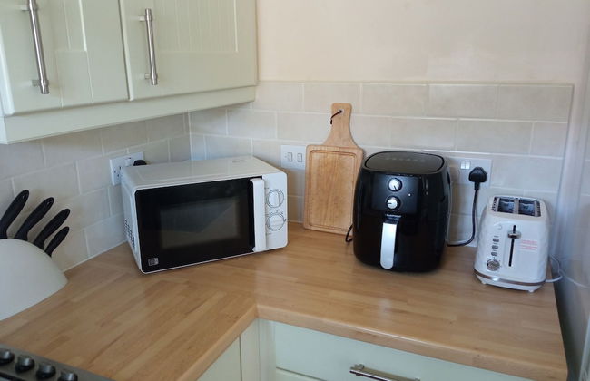 Cozy Courtyard Apt, Explore & Relax, Free Parking - Foto 5