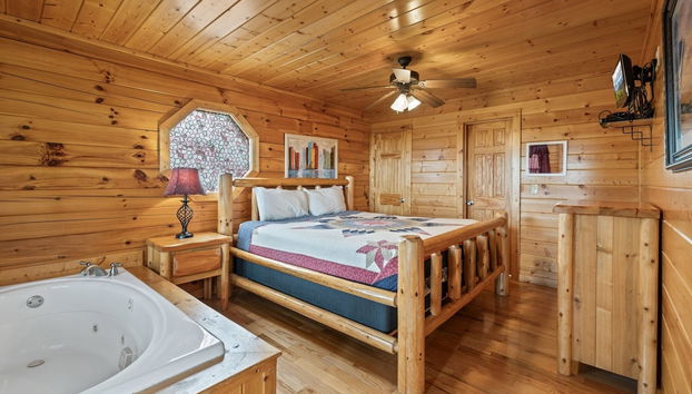 Panoramic View 6 Bedroom Cabin by RedAwning - Foto 2, Habitación