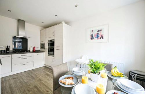 LUX Contractor & Family Haven - Parks x2, Sleeps 9 - Foto 35