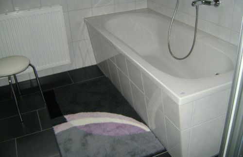 Hansis Lodge - Photo 31