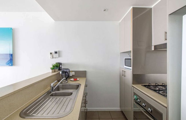 Beautiful 2BR APT With Balcony, Pool and Gym - Foto 8