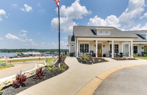 Greenwood Getaway with Furnished Patio and Lake View - Foto 28