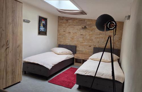 Charmantes Studio Ferienhaus mit Garten & Netflix Nähe Spreewald - Photo 16