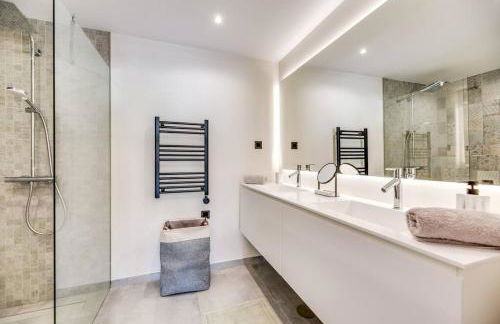 Luxury 5-Bedroom Townhouse in Puente Romano - Foto 33