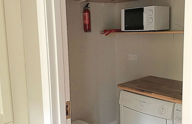 Immaculate 3-bed House With Private Secure Garden - Foto 14