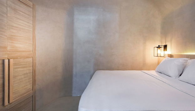 Rhenia Suites-Prive Jacuzzi&Caldera View - Foto 3, Habitación