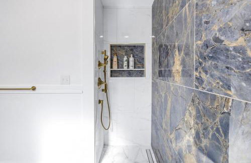 Comfy and quiet Steps to fun events downtown - Foto 22