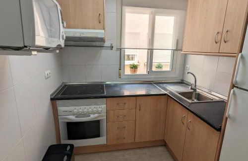 Apartamento Las Palmeras - Con Terraza, barbacoa, aire acondicionado y a 250m de la playa! - Foto 8