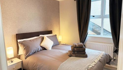 2BR City Centre Apartment By Travel Lets Short Term Rental Agency Derry With Free WiFi - Foto 5