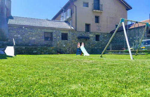 Apartamentos Puerta de Ordesa - Photo 13