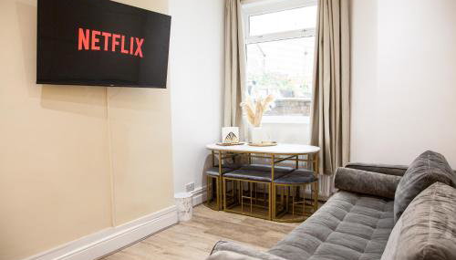 Entire Luxury Home in Old Trafford, next to MUFC - Foto 2