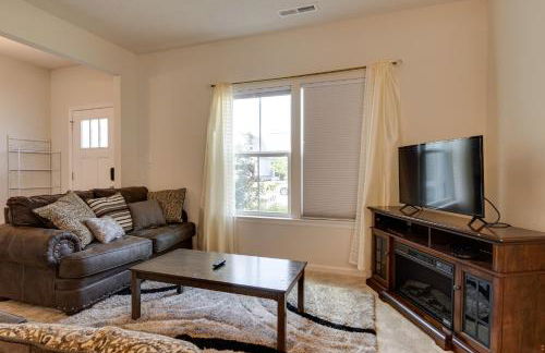 Spacious Home with Fireplace - Near Golf! - Foto 10