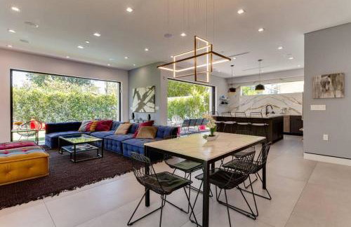 Posh Luxury Modern Home with Pool Spa and Rooftop Deck - Foto 5