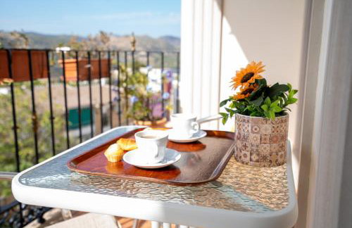 Encanto en Iznájar con terraza y vistas a la montaña - Foto 4