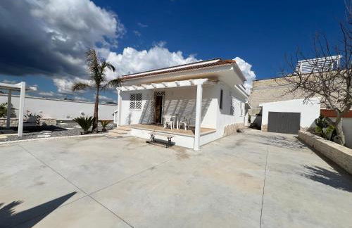 Salento Villa Cice, AC - WiFi - BBQ - attrezzatura da spiaggia - parcheggio privato sorvegliato, Due unità abitative indipendenti e giardino a due passi dal mare - Torre Ovo - Foto 24