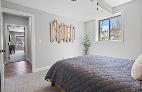 Accessible Lakeside Luxury at the 45mm w/ Private Dock, Sunset Views & More - Foto 30