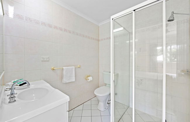 Koala Court Holiday Apartments - Photo 55