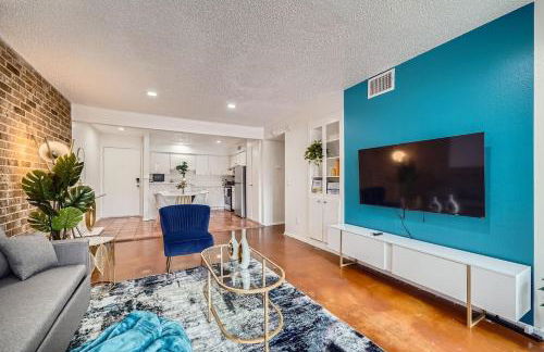 Your 2B Getaway - Steps 2 Dtwn - Sleeps 6 - Pool and Prkg - Foto 26