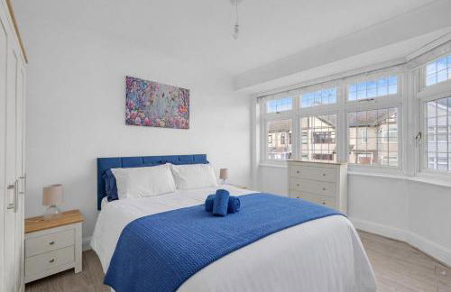 3BR Home for 6 in Rainham, Parking & Wi-Fi - Foto 5