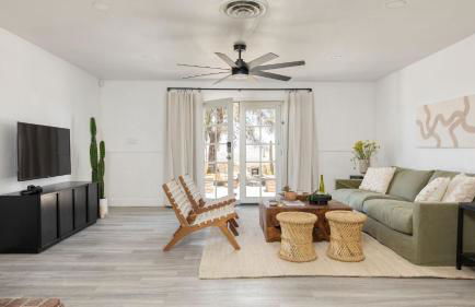 Boho Joshua Tree Escape w/ Firepit, Courtyard & Epic Views Asteroid by Avantstay - Foto 16