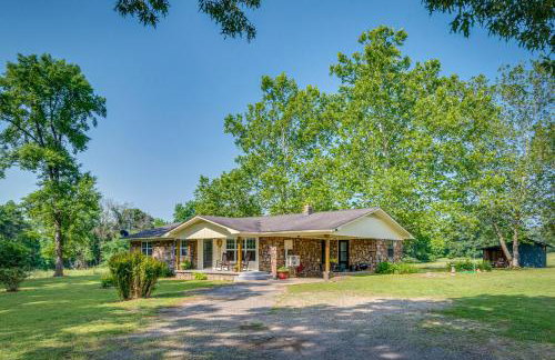 Delaware Vacation Rental Walk to Lake Dardanelle! - Foto 2