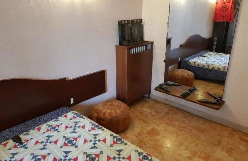 Big apart 140m2 5min walk to beach sea &Promenade 3 double rooms,big living room 42m2, 3 showers,9 beds, free parking - Photo 5