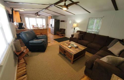 ShortLong Stays Welcome! Hot tub, Dog Friendly! - Foto 13