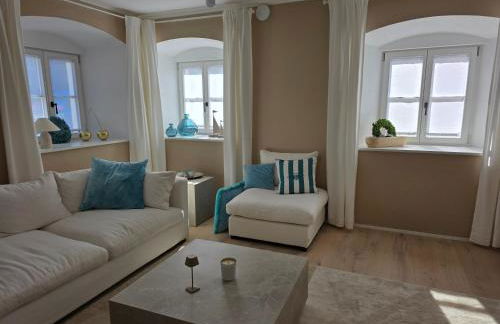 Kavaliershaus Wallerstein, stilvolle Wohnung mit Privatparkplatz - Foto 3