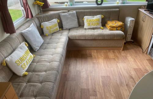 Discover Serenity in Our 3-Bed Static Caravan at Clarach Bay Holiday Village! - Foto 13