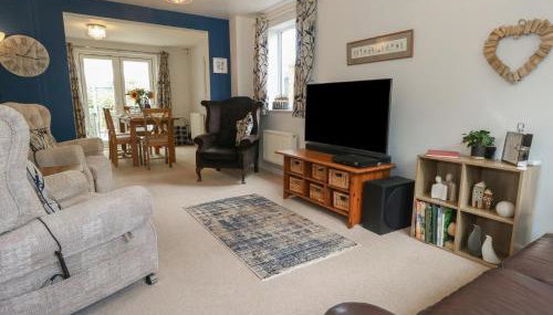 June Cottage - Photo 5