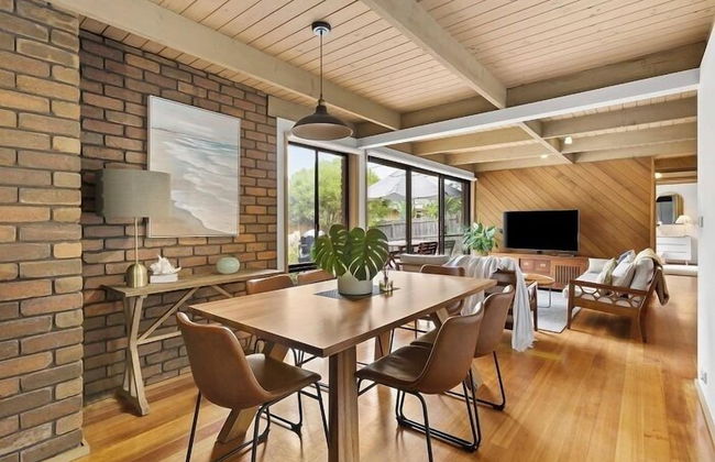 3 Bedroom House - Jan Juc - Near Beach - Photo 10