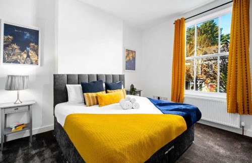 Large Modern Apartment - High-Speed WiFi - Street Parking 3BR - Foto 11