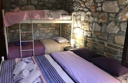 Petrines Villes Avramilias - Photo 25