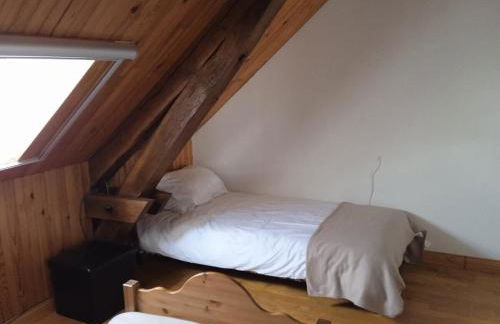 Rural farmhouse with patio, BBQ and fireplace - Photo 12