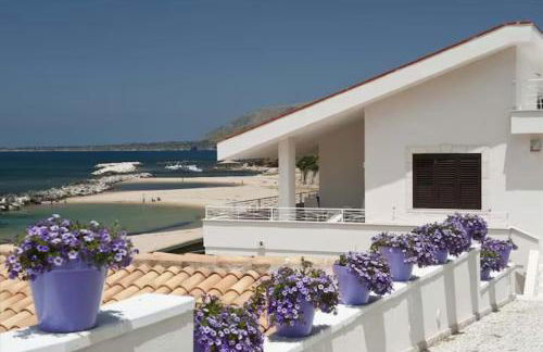 Amira Beach Villa by Le Dhome Sicily - Photo 2
