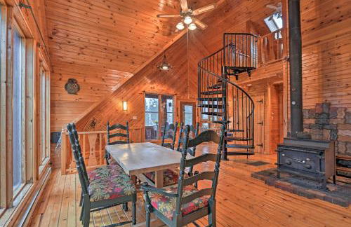 Waterfront Arkdale Retreat 2 Acres with Deck and View - Foto 4