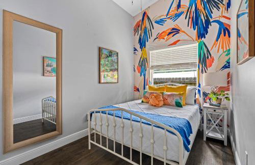 Tropical Oasis- Pickleball, Pool, Hot Tub- 15 min to beach - Photo 33