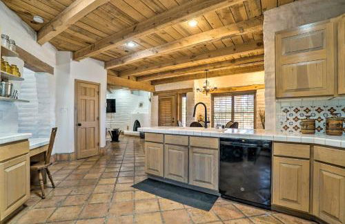 Las Cruces Home La Casa Blanca with Courtyard - Foto 11