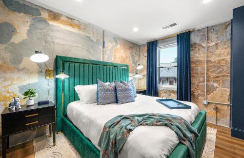 Opulent Loft on Main St -Walk to Stone Mtn Park! - Foto 1