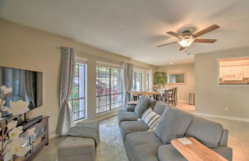 Sleek Phoenix Condo Walk to Biltmore Fashion Park - Foto 1