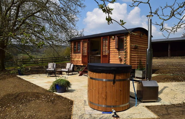 Shephards Hut With Hot Tub in the Cotswolds - Foto 14