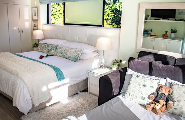 185 on Beach Boutique Suites and Apartments - Photo 36