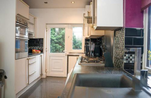 Modern & Spacious 4 Bedroom Residence in manchester - Foto 32