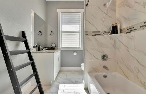 The Green Door in Ybor - Foto 31