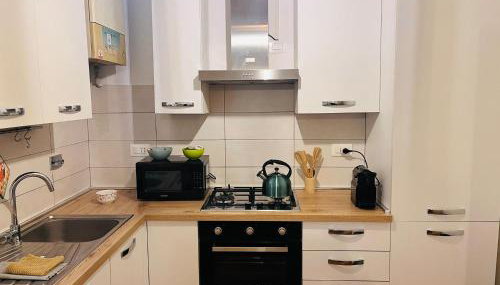 Spacious 4BR Suite & Prime Location and Comfort - Foto 2, stove, dishwasher