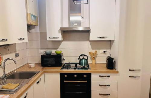 Spacious 4BR Suite & Prime Location and Comfort - Foto 14