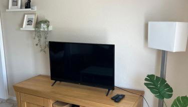 Klamar Ferienwohnung Monteur Wohnzimmer Esszimmer 1 Schlafzimmer Küche Diele Bad in Erftstadt Niederberg - Foto 3