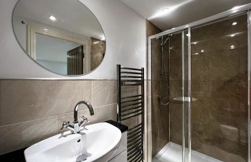 2 Shanklin Manor - Ground Floor apartment overlooking Park in Shanklin Old Village - Photo 34