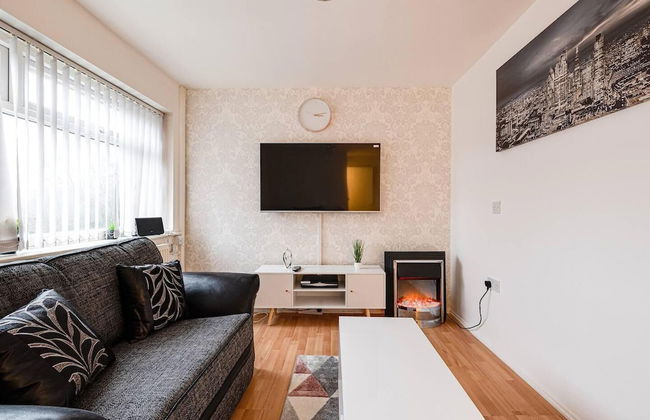 Lovely 2 Bedroom Apartment With Fireplace - Photo 6