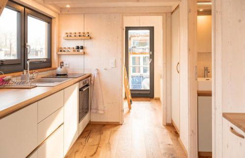 Geräumige, hochwertiges Hausboot PETITE mit Kamin - Foto 14